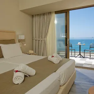 κάντε κράτηση εδώ